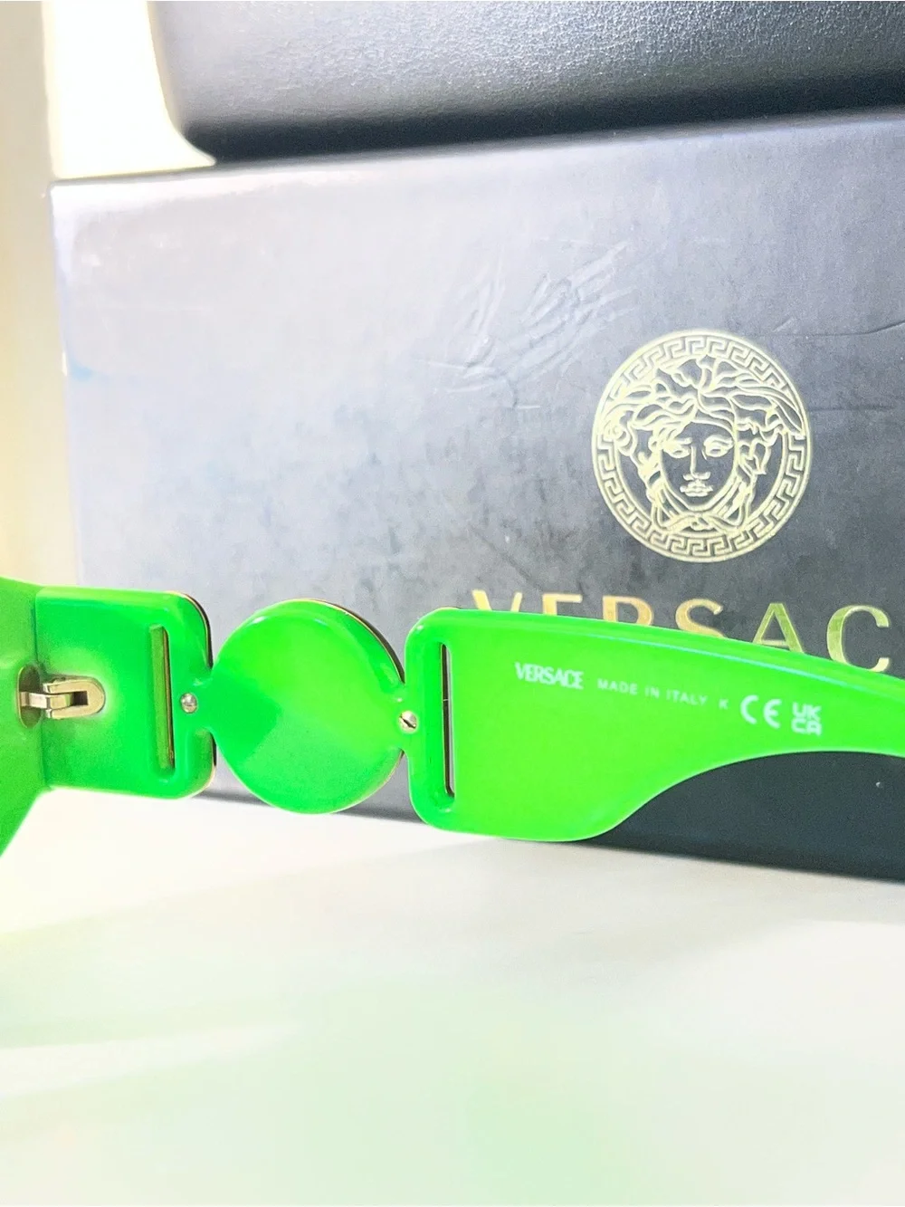 NWT Versace Green Fluo Medusa Biggie Sunglasses Full Inclusion